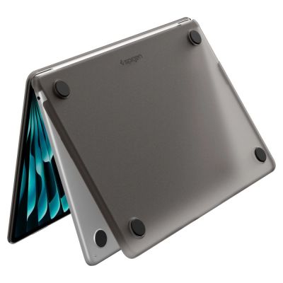 4. Spigen AirSkin Hülle für MacBook Air 13" 2023/2024/2025/2026 - Halbtransparent