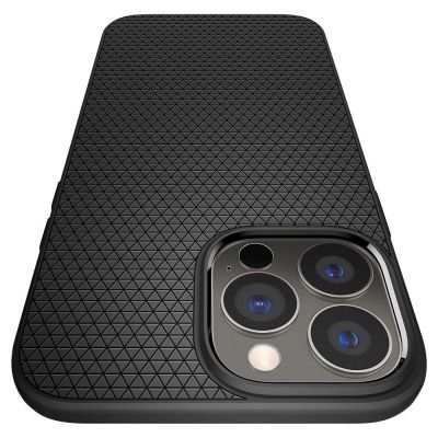 9. Spigen Liquid Air Hülle für iPhone 13 Pro – Mattschwarz