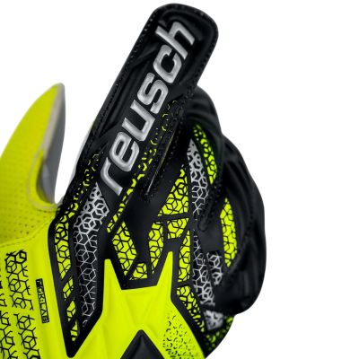 13. Reusch Attrakt Solid Jr 5572515 2014 Torwarthandschuhe