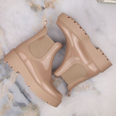 4. Big Star W INT1918B beige Lackleder Plateaustiefel