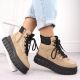 10. Wanderschuhe auf der Plattform News W EVE450B