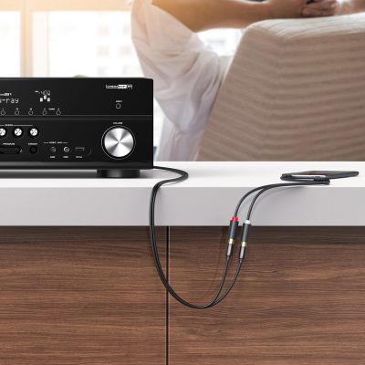 6. Ugreen Audioadapter Klinke 3,5 mm Stecker auf 2 x RCA Buchse Kabel 0,25 m grau (AV109)