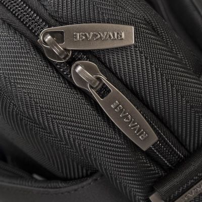 8. Rivacase 8135 Aktentasche 39,6 cm (15,6 Zoll) Schwarz