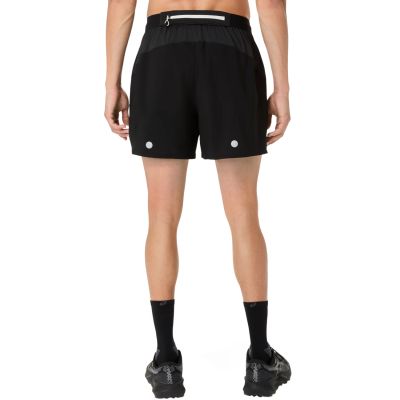 3. ASICS Fujitrail All Over Print 5IN Short 2011D526-001 Schwarz L
