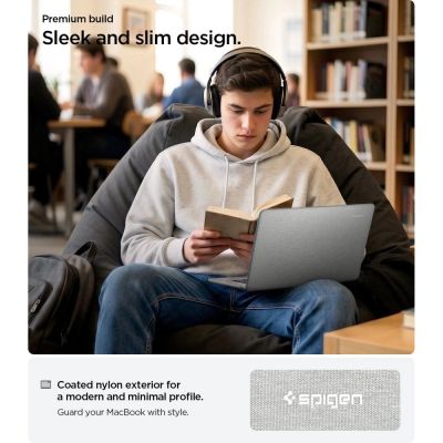 6. Spigen Urban Fit Hülle für MacBook Air 15" 2023 / 2024 / 2025 / 2026 - Grau