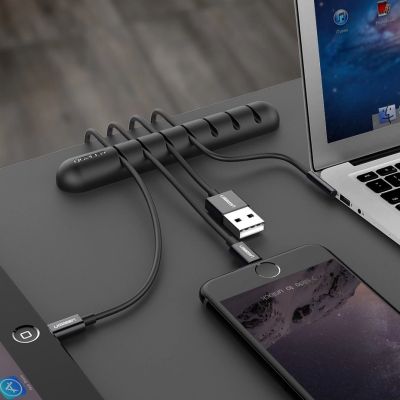 4. Ugreen 30762 selbstklebender Organizer für 4 Kabel – schwarz (2 Stk.)