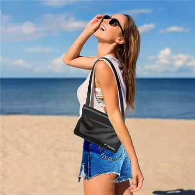 3. Wozinsky WWS-01 Wasserdichte PVC-Bauchtasche - Schwarz