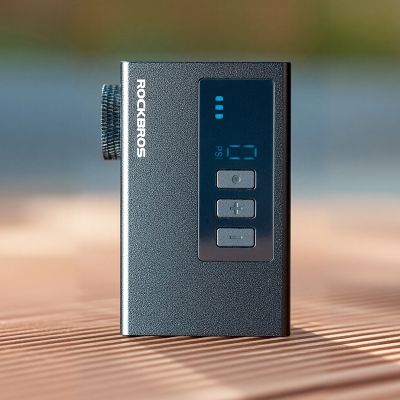 13. Rockbros AS240 PRO Akku-Pumpe, 120 psi Kompressor, 420 mAh – Schwarz