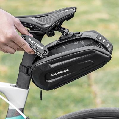7. Rockbros B69 Fahrradsatteltasche 1,8l mit Easy-Release-System – Schwarz
