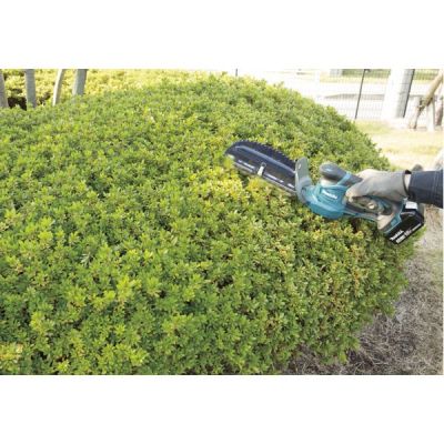 9. MAKITA DUM604ZX Akku-Grasschere