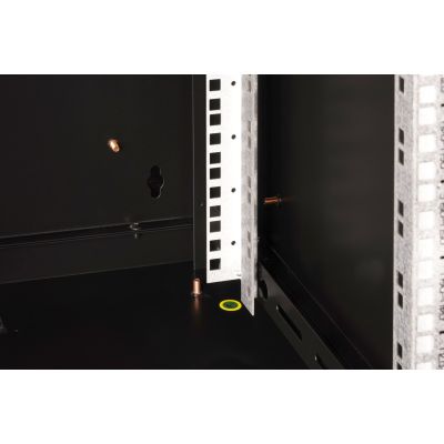 21. Digitus Unique 19" 9U Rackmount-Netzwerkschrank, 600x600 mm, Glastür, schwarz, ungeteilt, montiert, 100 kg
