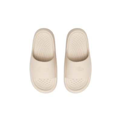 11. Kubota Futuro Cloud Flip-Flops Beige K25SS-113-001-03-1