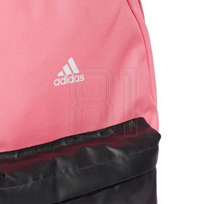 7. Adidas Classic Badge of Sport 3-Streifen Rucksack IK5723
