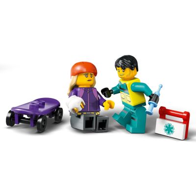 3. LEGO CITY 60451 Rettungswagen