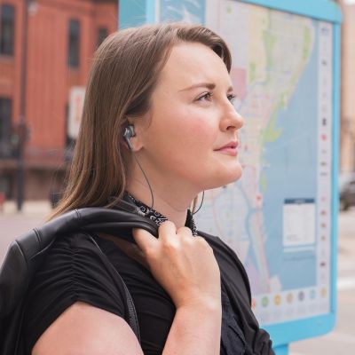 5. Koss BT115i Kabelloses In-Ear-Bluetooth-Headset für Anrufe und Musik, Schwarz, Grau