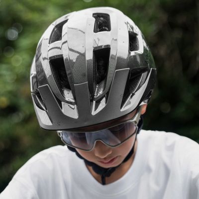 4. Rockbros LK-67 Jugend-Fahrradhelm mit abnehmbarem Visier 54–58 cm – Grau