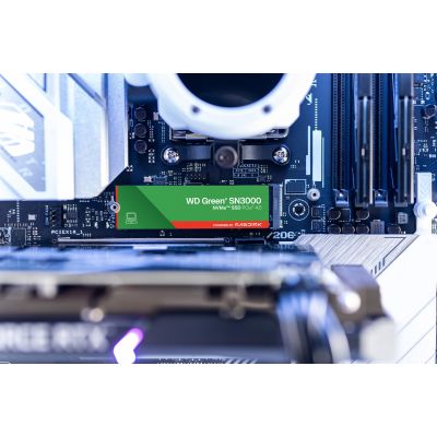 13. WD Green SN3000 2 TB M.2 NVMe SSD WDS200T4G0E
