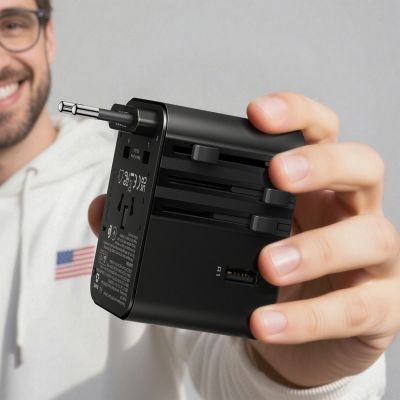 7. Acefast Z8 GaN 45W Reiseadapter 3x USB-C + 2x USB-A Reise-Wandladegerät mit 2500W-Netzsteckdose – Schwarz