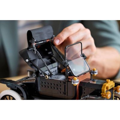 18. LEGO Icons 11376 - Ford Modell T