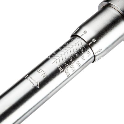 2. NEO Tools 08-827 Drehmomentschlüssel