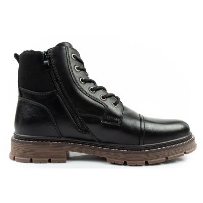 4. Wrangler Ryland Herrenstiefel Chelsea Boots elegant isoliert