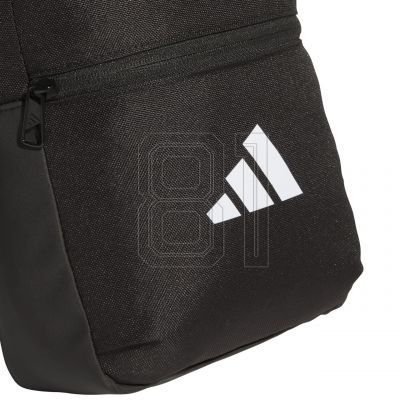 5. adidas Essentials Organizer-Tasche JM7152