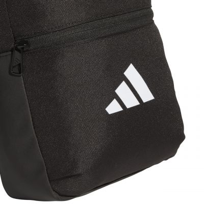 5. adidas Essentials Organizer-Tasche JM7152