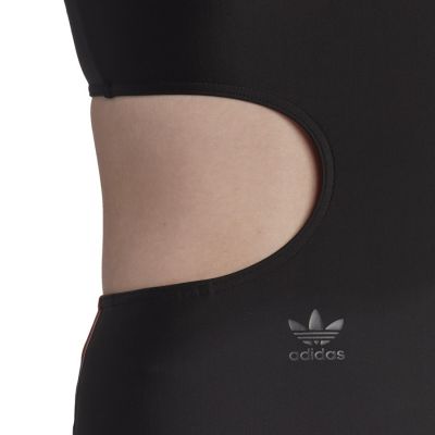 5. adidas Originals Adicolor 3D Trefoil Badeanzug W GD3972