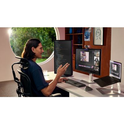 12. Logitech Webcam MX Brio 705 Graphit