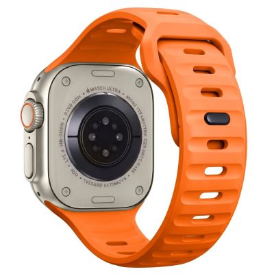 2. Tech-Protect Silikonarmband für Apple Watch 44 / 45 / 46 / 49 mm – Orange