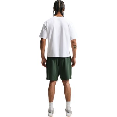 7. Nike Club Herrenshorts Grün FQ4359 323
