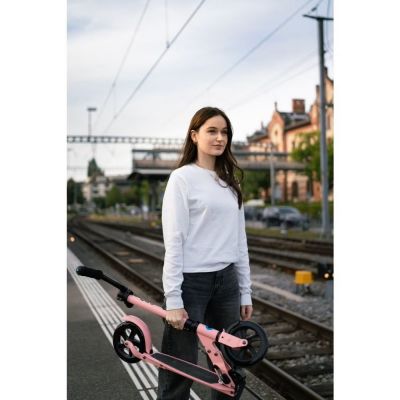 4. Micro Scooter Speed Deluxe Neon Rose