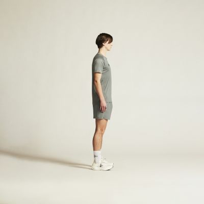 4. Herren CORE ESSENCE SHORTS 2 M