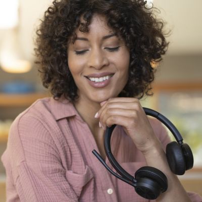 69. HP Voyager 4320 USB-C Headset