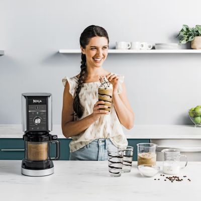 4. Ninja NC502EU Creami Deluxe 10-in-1 Eismaschine Silber