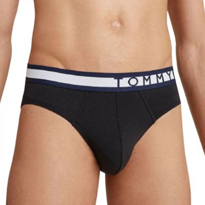 5. Tommy Hilfiger Brief M UM0UM01227