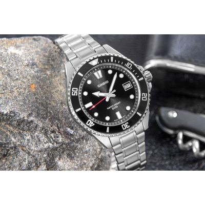 12. Herrenuhr CASIO MDV-10D-1A1VEF + Box