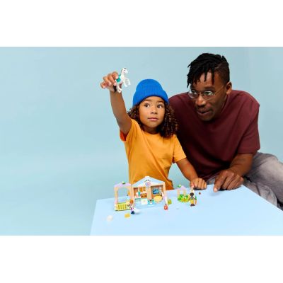 7. LEGO Friends 42696 Tierklinik