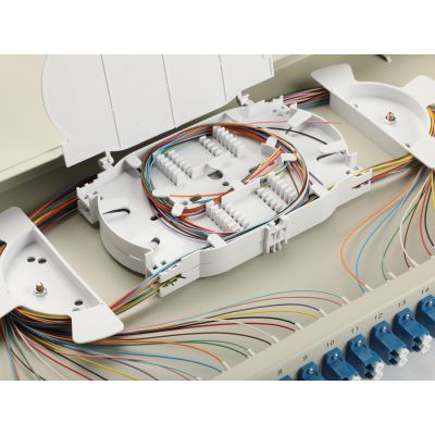 6. Equip 337211 1U Patchpanel