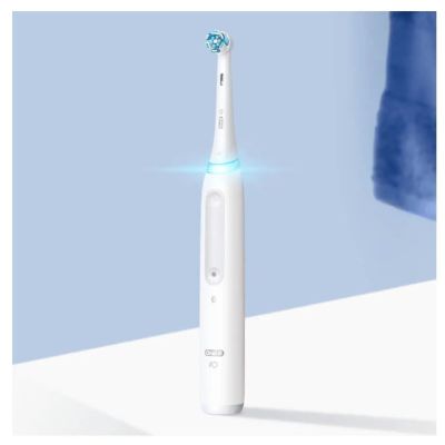 45. Oral-B iO Series 4 Quite White Zahnbürste