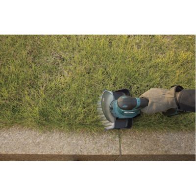 4. MAKITA DUM604ZX Akku-Grasschere