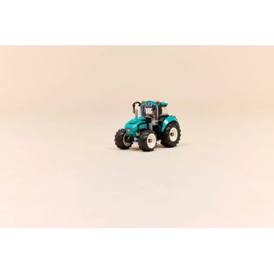 9. LEGO City 60498 Traktor