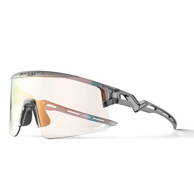 7. Rockbros Photochrome Fahrradbrille mit UV-Schutz und Korrektureinsatz - Transparent Schwarz