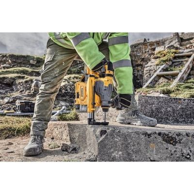 6. DEWALT 18V Staubabsaugsystem