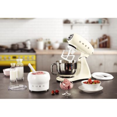15. Smeg SMIC01 Küchenmaschine Eismaschine