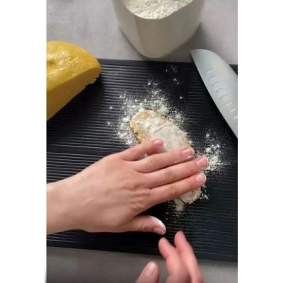 6. Schwarze Nudelmaschine GEFU PASTA PERFETTA G-89426