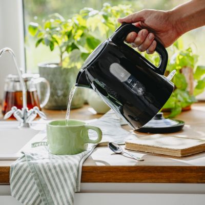 9. Wasserkocher ADLER AD 1380b schwarz