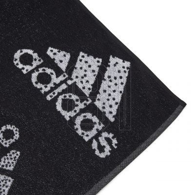 6. Must-Have HS2056 Handtuch der Marke Adidas
