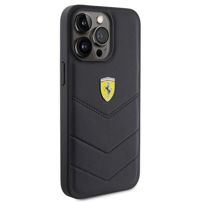 4. Ferrari Quilted Metal Logo-Hülle für iPhone 15 Pro Max – Schwarz
