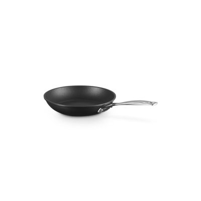 5. Le Creuset Temperierte, flache Antihaft-Bratpfanne 4,5 x 28 cm